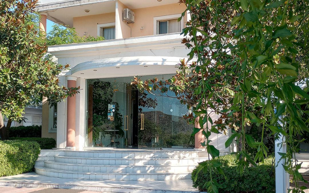 Luxury hotel suite in Livadia with elegant furnishings and relaxing ambiance