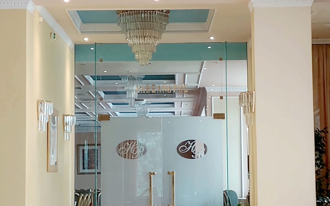 Luxury hotel suite in Livadia with elegant furnishings and relaxing ambiance